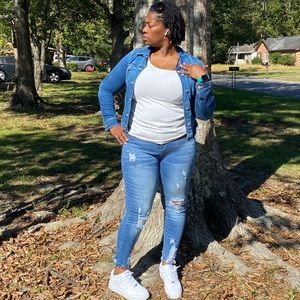 Meet your Posher, Semetricia